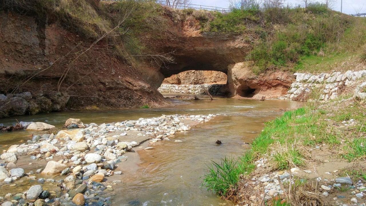 L'Isola Dla Cerrea Acomodação com café da manhã Mombasiglio Exterior foto